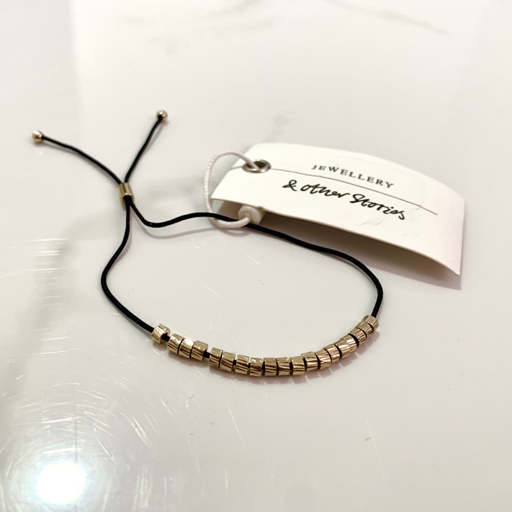 & Other Stories - Black Bracelet w. Gold Beads